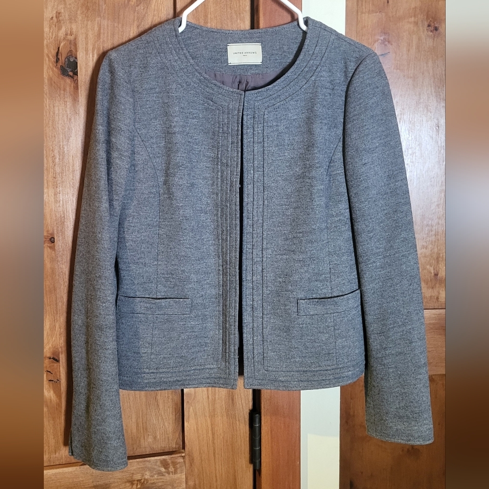 United Arrows Collarless Cropped Wool Jacket